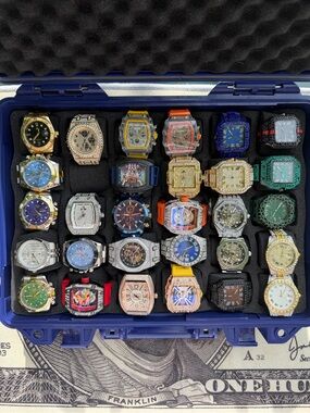 VVS1 High Quality Iced-Out Luxury Style Watch - Gold, Silver, Rose Gold & Black